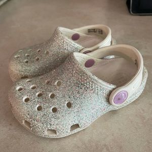 Crocs toddler size 7